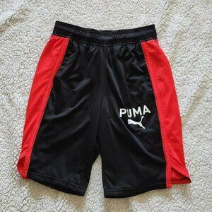 Puma Men red & black shorts Sz S Sportswear Gym Workout Athleisure Streetwear